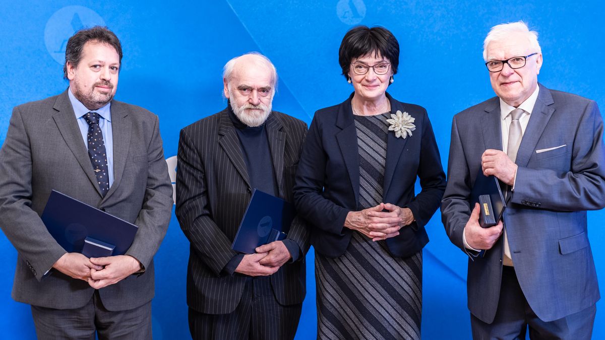 Čestné medaile Akademie věd dostali geolog, historik a archeolog